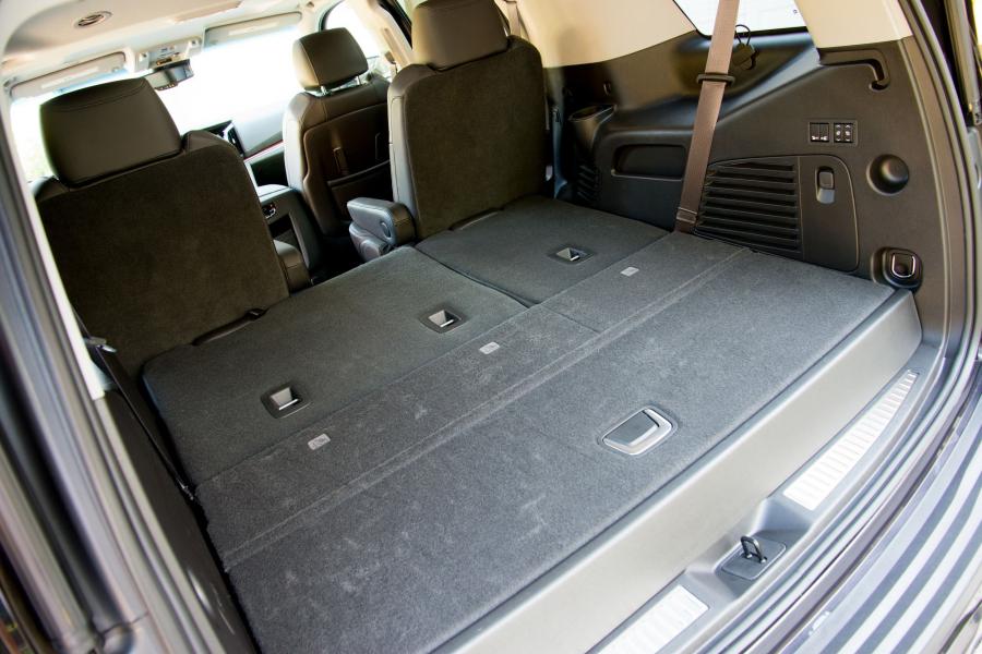  Cadillac Escalade 4WD Luxury 2015 года  (фото 39 из 42)